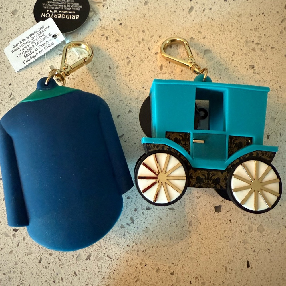 Bath & Body Works Bridgerton Wisteria Garden Hand Gel and two Bridgerton holders - Picture 3 of 3